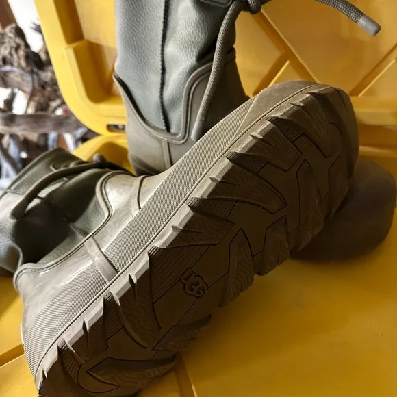 Ugg waterproof boot - Picture 5 of 5